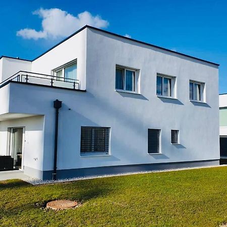 Leon Apartment Neu! Gemuetlichkeit An Erster Stelle Λιντς Εξωτερικό φωτογραφία