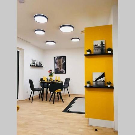 Leon Apartment Neu! Gemuetlichkeit An Erster Stelle Λιντς Εξωτερικό φωτογραφία