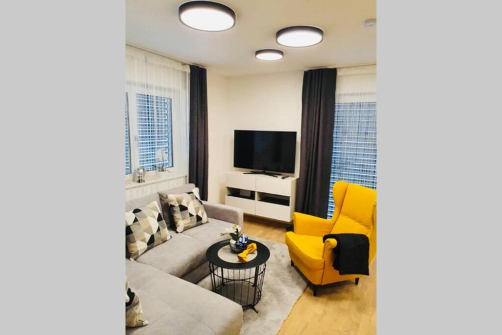 Leon Apartment Neu! Gemuetlichkeit An Erster Stelle Λιντς Εξωτερικό φωτογραφία