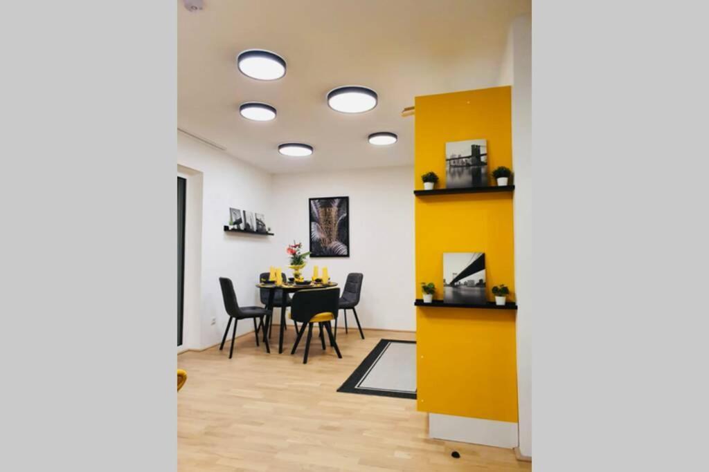 Leon Apartment Neu! Gemuetlichkeit An Erster Stelle Λιντς Εξωτερικό φωτογραφία