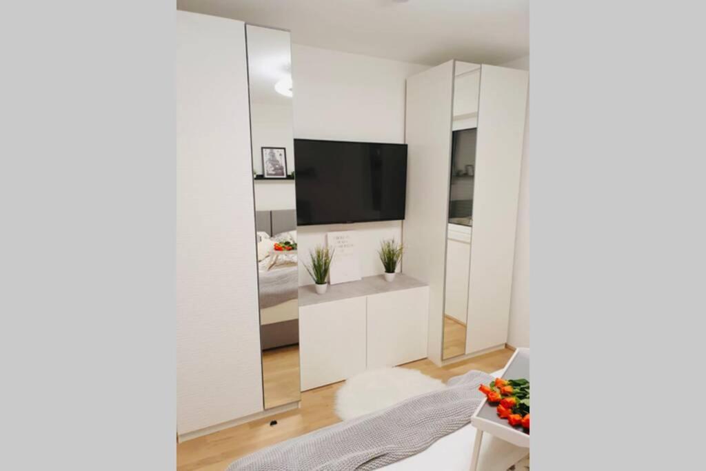 Leon Apartment Neu! Gemuetlichkeit An Erster Stelle Λιντς Εξωτερικό φωτογραφία
